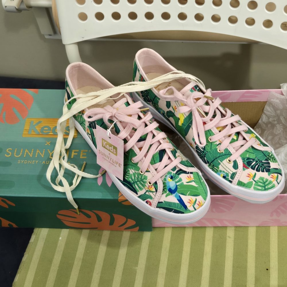 Womens Canvas Sneakers ~ Keds x SUNNYLIFE Kickstart Birds ~ 7.5 US ~